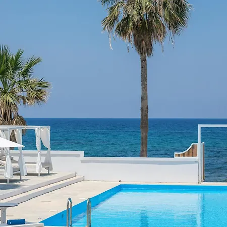 Thalasses Adelianos Kampos