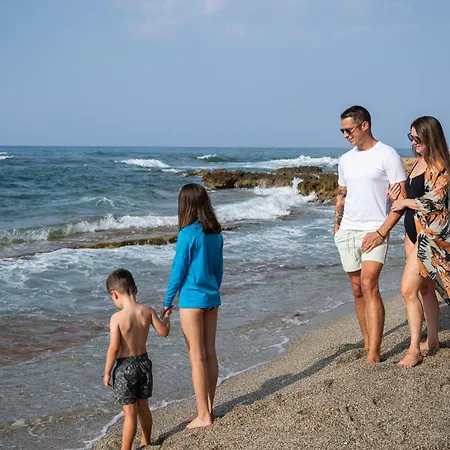 Thalasses * Adelianos Kampos