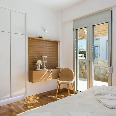 Thalasses * Adelianos Kampos