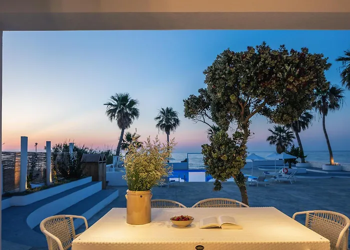 Thalasses * Adelianos Kampos