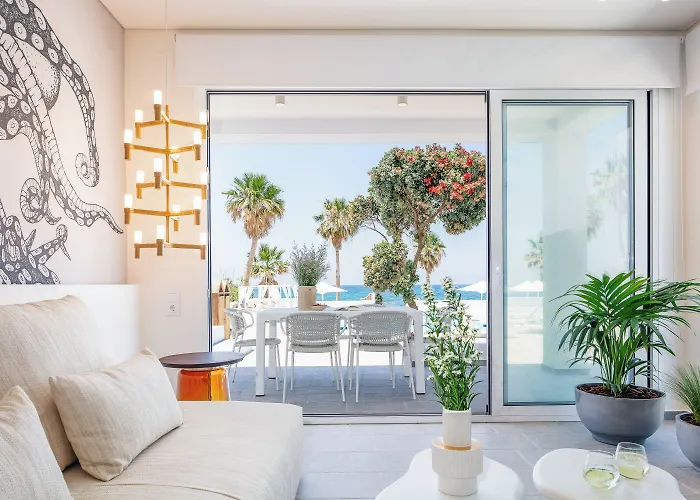 Thalasses * Аделианос Кампос