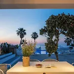 Thalasses * Adelianos Kampos