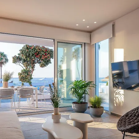 Thalasses * Adelianos Kampos